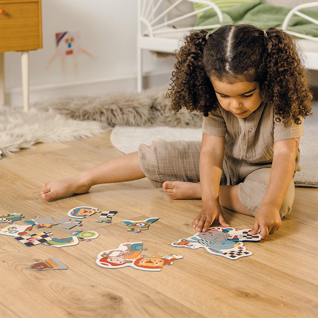 Bababoo's Race Figure Puzzle lifestyle image 1